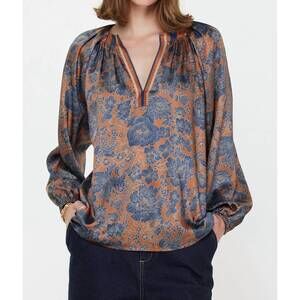 NEW MADISON women's split neck floral blouse in floral